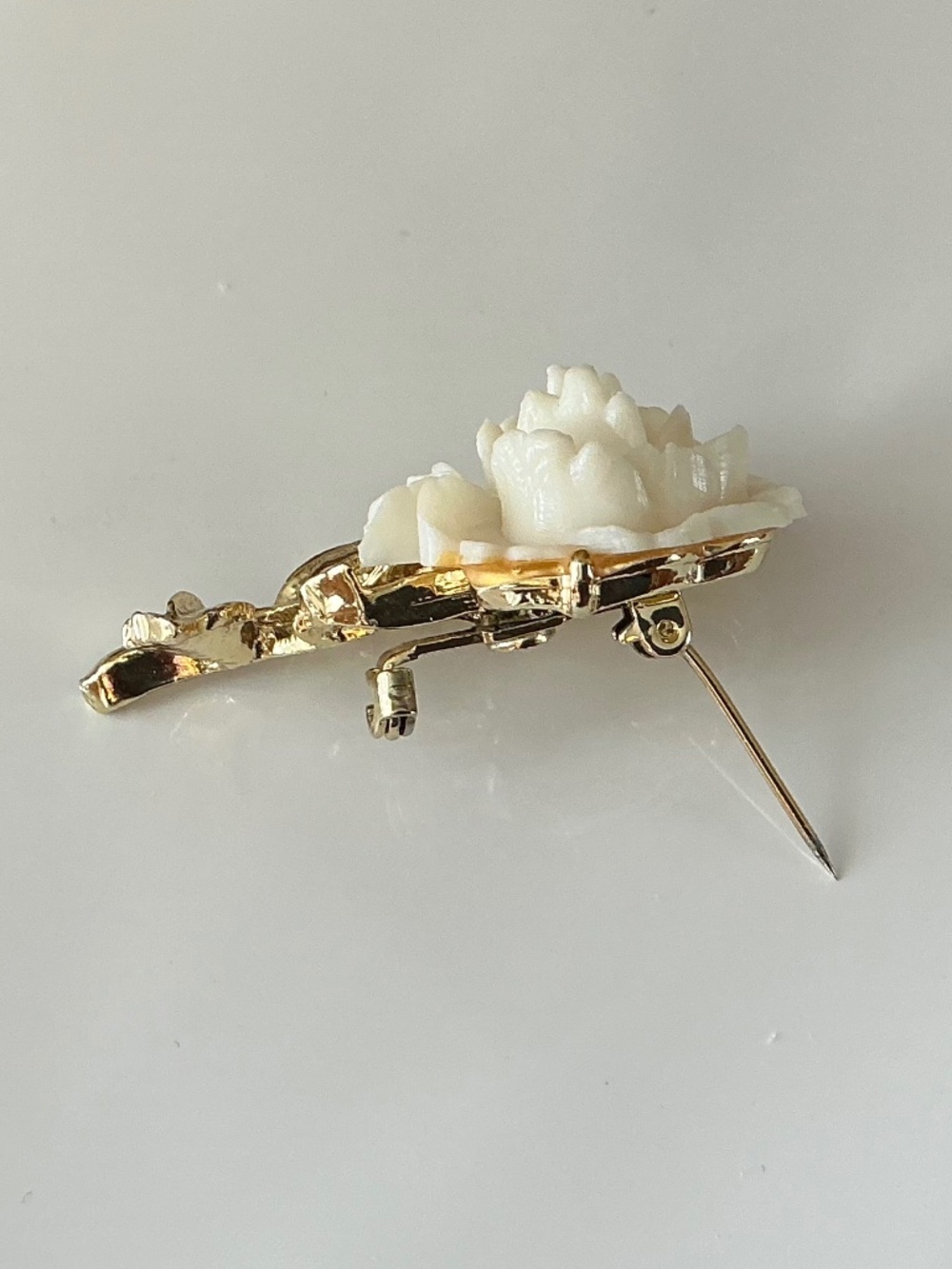 Vintage White Rose Brooch Carved Flower Pin Gold Tone - Picture 4 of 12